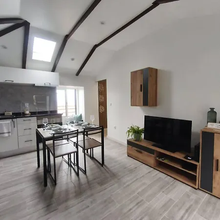 Local - Estrela Do Norte 度假居